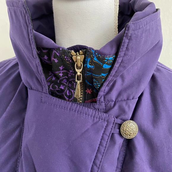 Vintage Skiing Passport Embroidered Parka - M - Picture 3 of 7